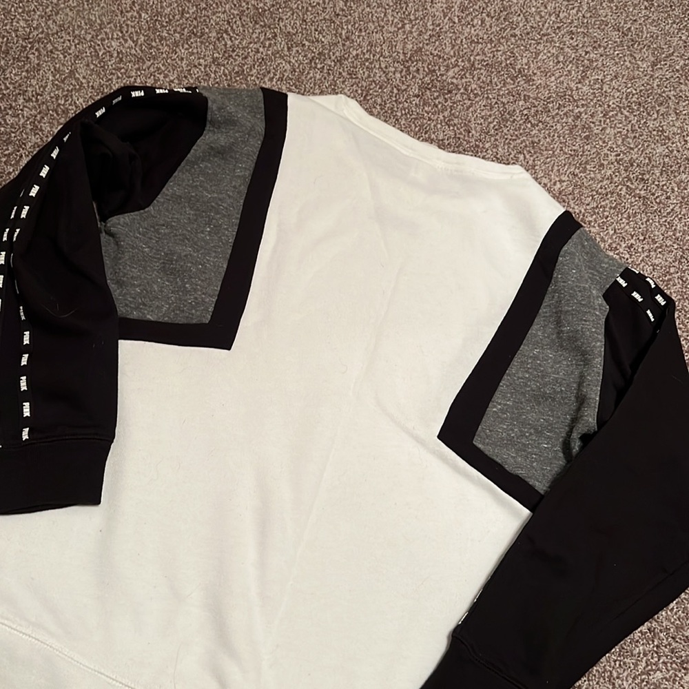 VS PINK sweatshirt - fits like S/M - Picture 3 of 6